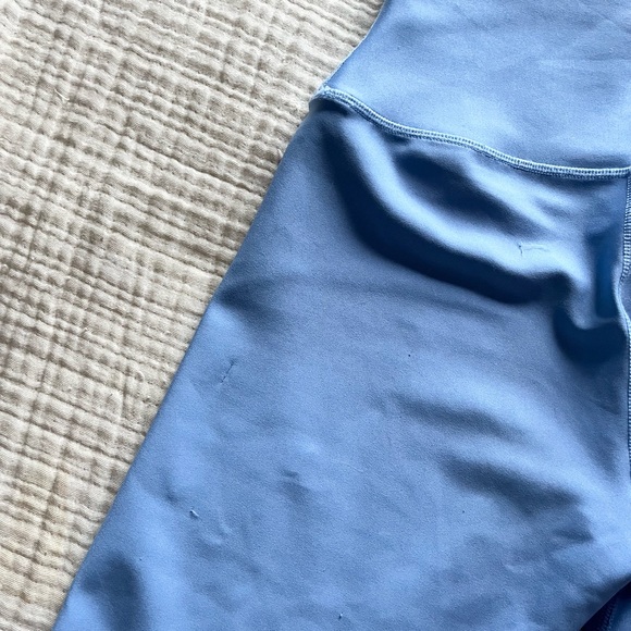 alo High-Waist Airlift Legging - Picture 9 of 10